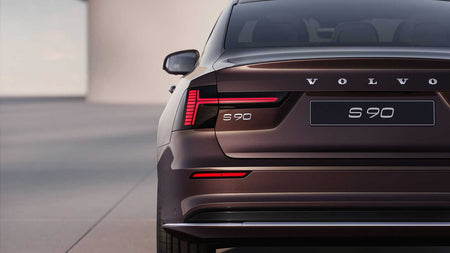 Volvo S90 Evolución: Electrificación, Mejoras Tecnológicas y Más Allá de 2025
