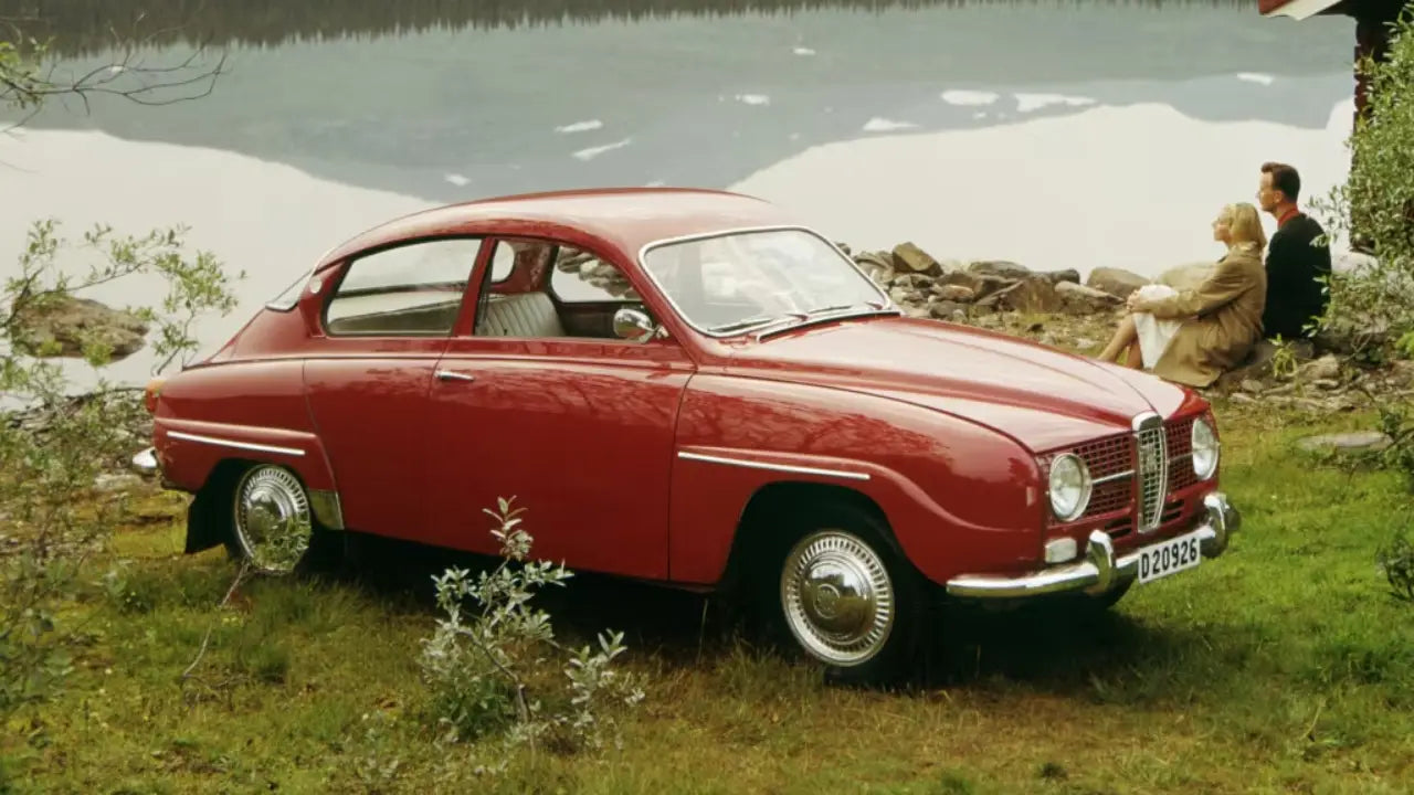 Coches Raros con Motores V4: Experimentos Automotrices Poco Comunes que Rompieron las Reglas